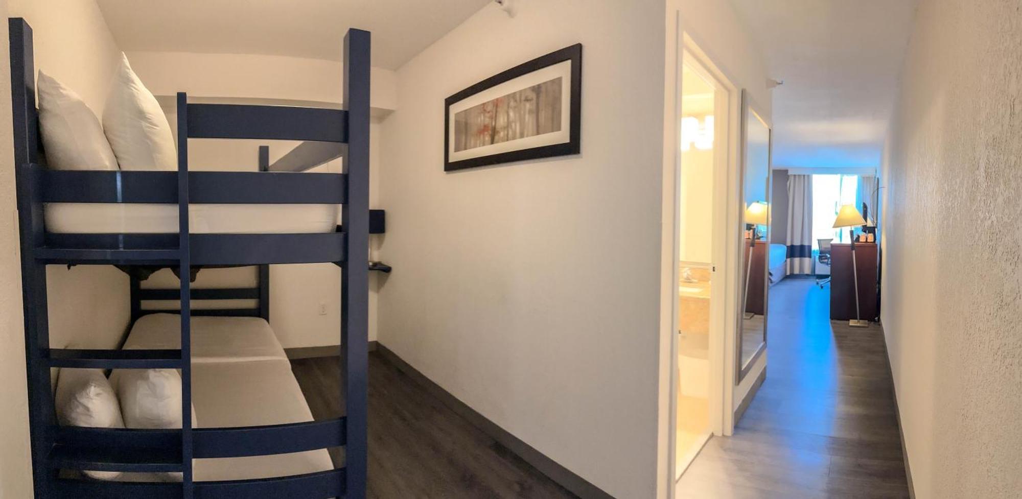 Comfort Inn & Suites Kissimmee By The Parks Four Corners Exteriör bild