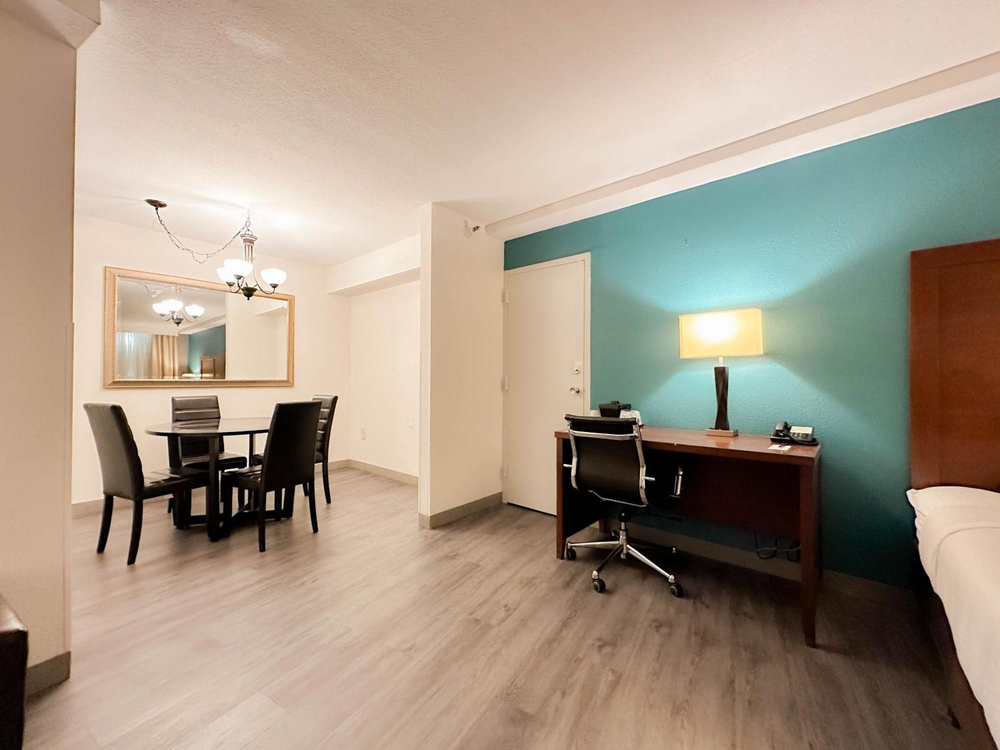 Comfort Inn & Suites Kissimmee By The Parks Four Corners Exteriör bild