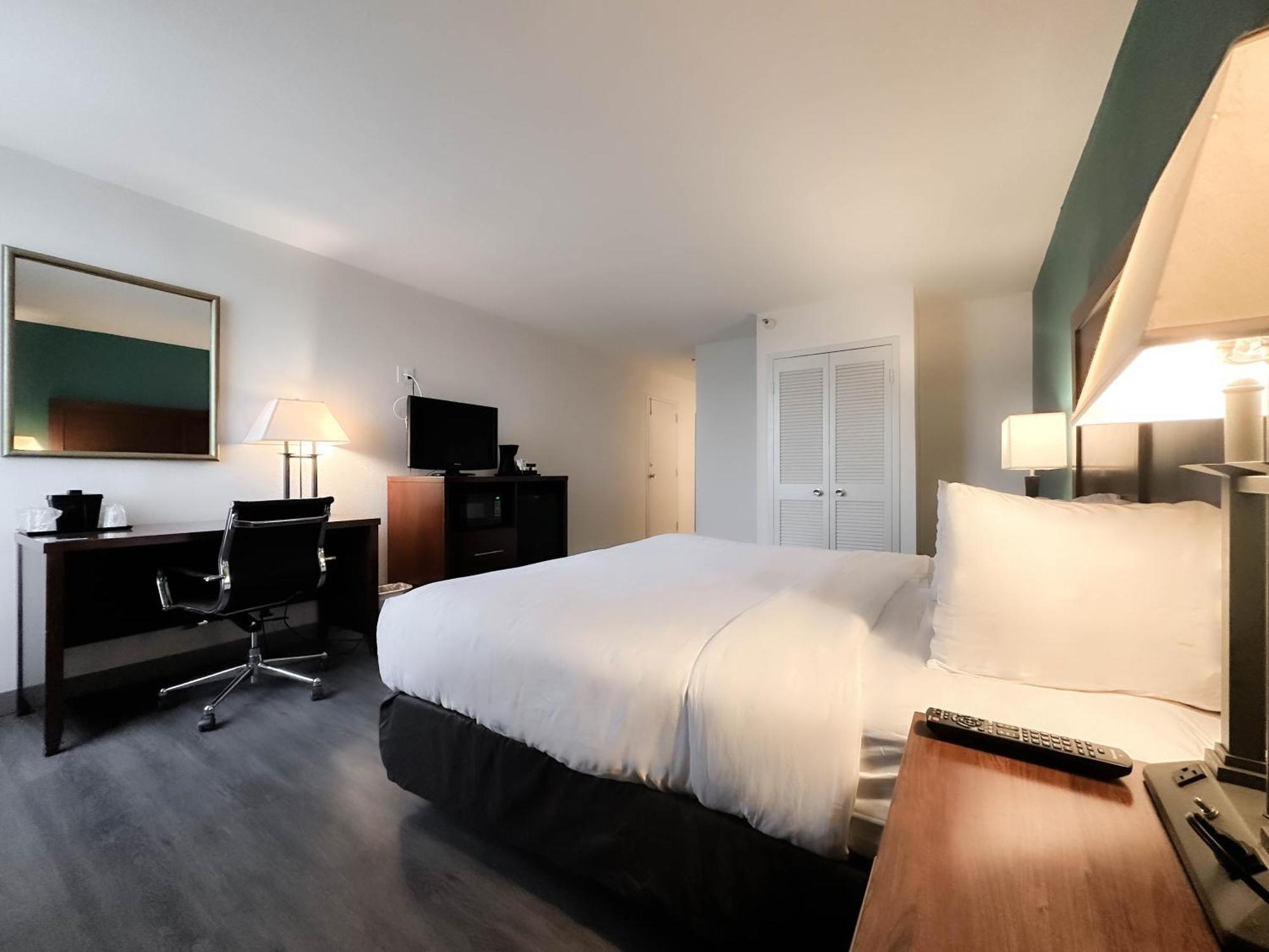 Comfort Inn & Suites Kissimmee By The Parks Four Corners Exteriör bild